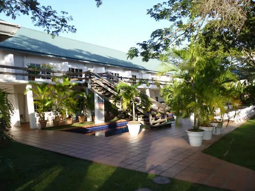 Otel Summerland Suites Bon Accord Village